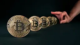 "Bitcoin"də iyul ayı gözləntiləri: Analitiklər kritik qiymət səviyyələrini açıqladı