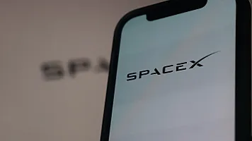 "SpaceX" süni intellekt əsaslı yeni cihaz üzərində işləyə bilər
