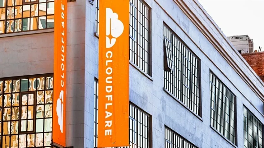 İnternet balansı dəyişir: "Cloudflare" Al botlarını standart olaraq bloklayacaq