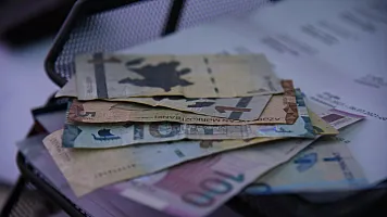 Ticarət və xidmət sektoruna kredit qoyuluşu 6 ildə necə dəyişib?