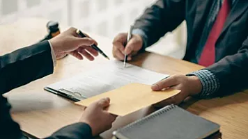 Bank kreditini başqa şirkətə sata bilərmi?