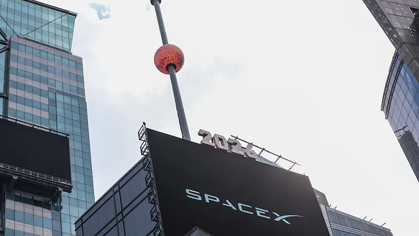 "SpaceX" üçün milyardlarla dollarlıq passiv səhm alışı gözlənilir