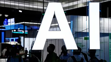 Çin qabaqcıl süni intellekt modellərinə xaricdən çıxışı məhdudlaşdırmağı nəzərdən keçirir