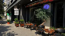 Bakının mərkəzində hazır kofeşop biznesi satışa çıxarıldı