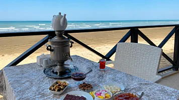 Dənizkənarında çay içmək neçəyə başa gəlir? 