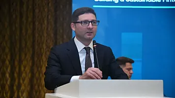 Vüsal Xəlilov: Banklar dövlət qurumlarından dataların alınmasına ötən il 24 mln. manat xərcləyib