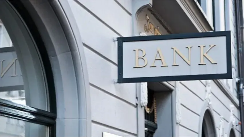 Aktivləri 1 milyard manatdan az olan banklar 