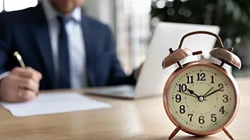 İşə başlama və bitirmə saatını işçilər seçə biləcək?