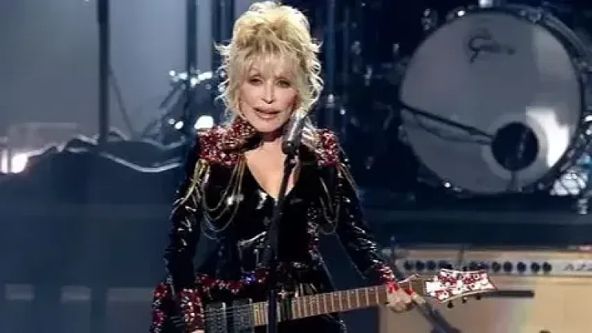 Dolly Partonun biznes uğurunun sirri: Musiqidən turizmə uzanan yol