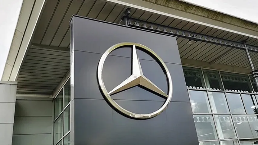 "Mercedes"in gəliri azalsa da, mənfəəti gözləntiləri üstələdi