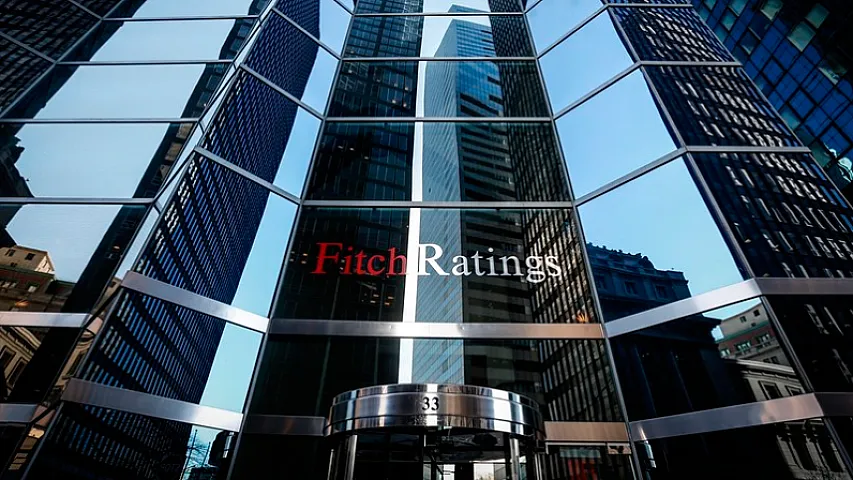Fitch: Azərbaycanın bank sektorunda göstəricilər yaxşılaşıb, amma bəzi risklər var