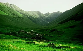 Qaxda gəzməli yerlər -