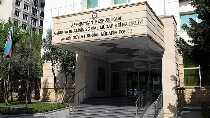 DSMF yarım milyonluq dəftərxana ləvazimatları alır