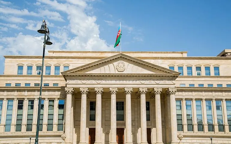 Bu halda sakinlərin liftdən istifadə etmələrinə qadağa qoyula bilməz - Ali Məhkəmədən qərar