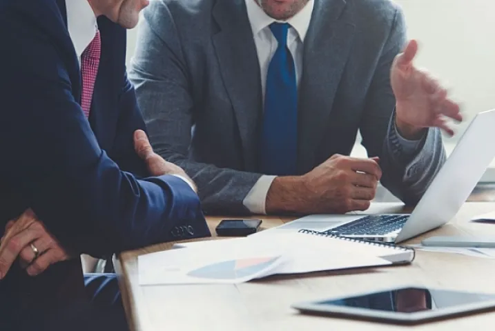 Sahibkar 17 000 manat istəyirdi, dedim 12 000-dən baha sata bilməzsən