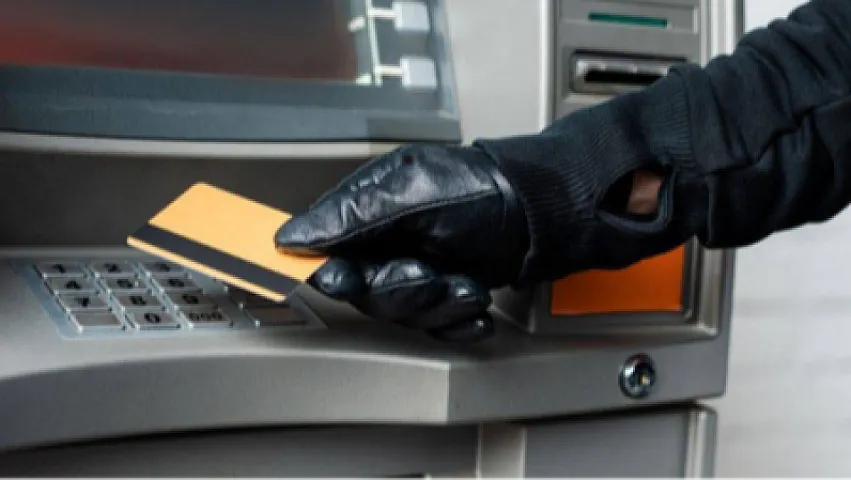 Kart oğurluğunda kim günahkardır: bank, yoxsa müştəri?