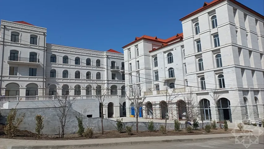 Şuşada 38 milyonluq yaşayış binaları tikiləcək