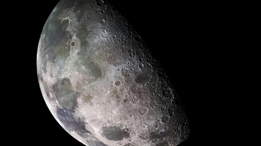 Alimlərdən iddia: Ayda trilyonlarla dollar dəyərində nadir metallar var