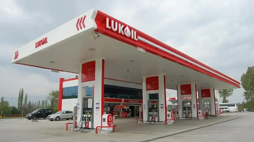 “Lukoil” Azərbaycandakı yanacaqdoldurma məntəqələrini satışa çıxarıb