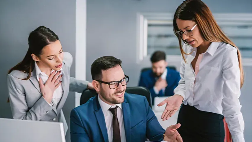 Yüksək maaş alan işçiləri “işdən soyudan” məqamlar