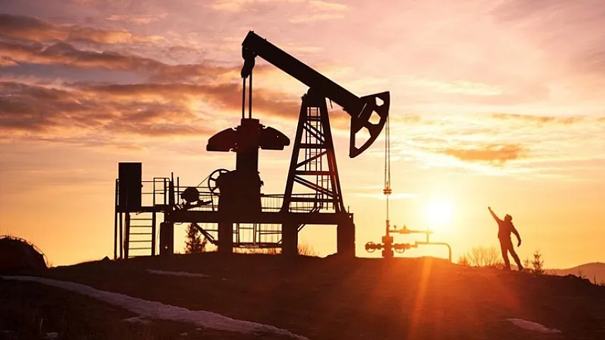 Rusiya rekord endirimlərlə neft satmağa başlayıb