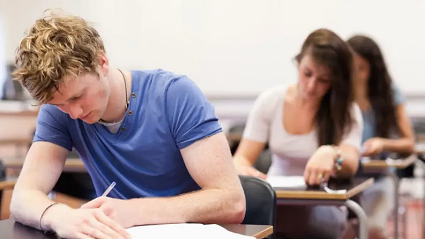 Doktoranturada təhsil alanlar üçün xarici dillər üzrə imtahan keçiriləcək