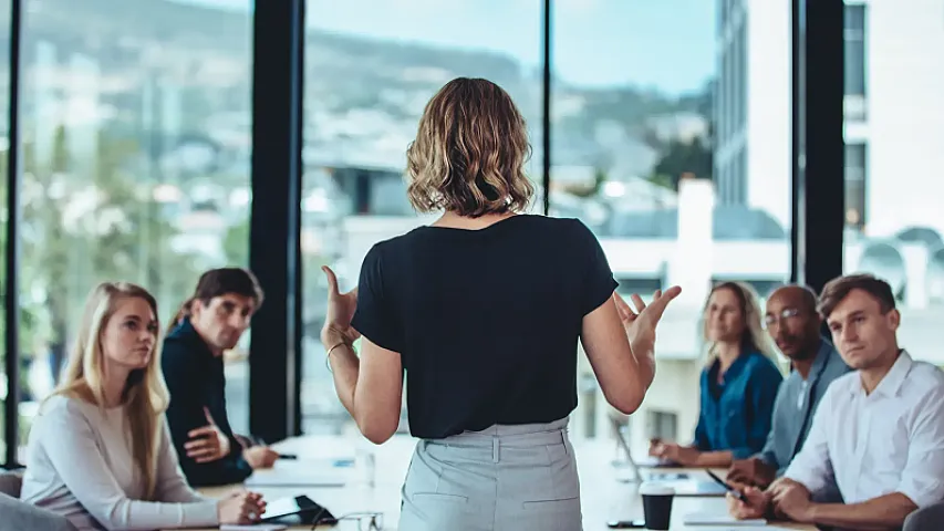 Startaplar investorlarla danışarkən bu 9 cümləni işlətməməlidir 