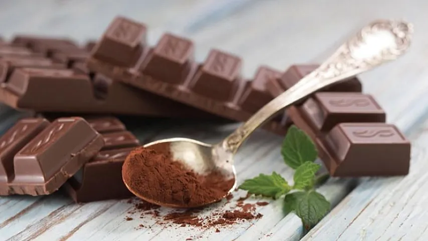 Bu il xaricdən az alıb, çox ödəmişik