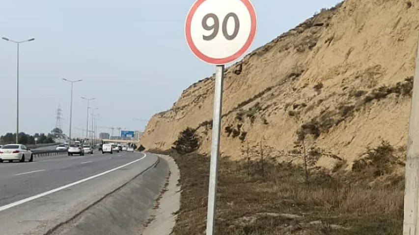  Снижение скоростного режима на дороге Баку Дайрэви-1 для повышения безопасности 