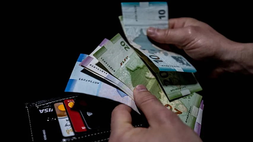  Hansı sahələrdə maaşlar daha tez artır? 