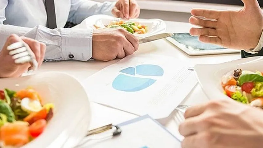 Ofisdə düzgün qidalanma necə olmalıdır?