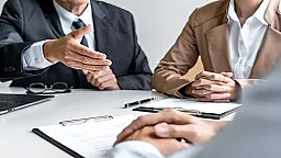 Как и когда работодатель может вернуть излишне выплаченную зарплату: разъяснения эксперта