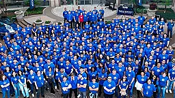 Bu şirkət hər il ən yaxşı əməkdaşlarına pulsuz səyahətlər və lüks avtomobillər hədiyyə edir