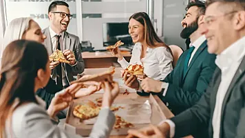 Как обеденный перерыв влияет на здоровье и эффективность работы: мнение эксперта