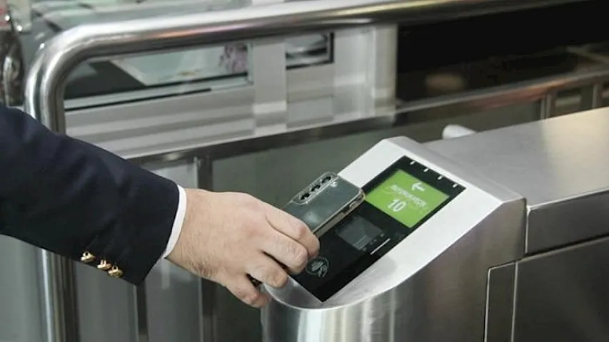 Azərbaycanda bank kartları metroda ödənişə nə qədər cashback verir?