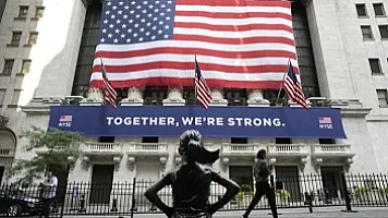 Прогнозы ведущих стратегов Уолл-стрит на 2026 год