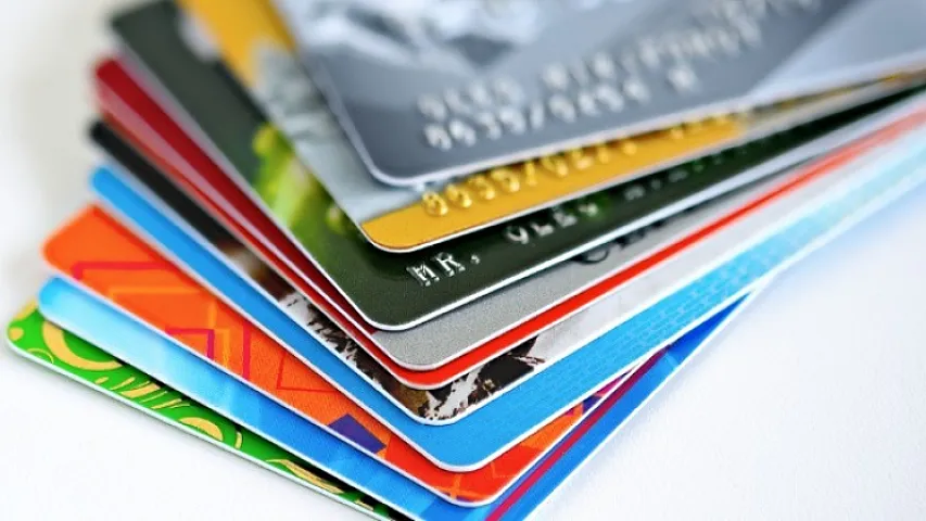 Ödəniş kartları ilə 13 mlrd. manatdan çox əməliyyatlar aparılıb