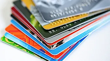 Ödəniş kartları ilə 13 mlrd. manatdan çox əməliyyatlar aparılıb