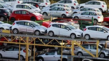  В Азербайджане с 2026 года изменится ставка акциза для старых легковых автомобилей 