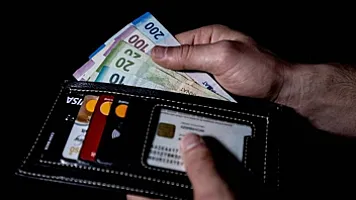 Среднемесячная заработная плата в Азербайджане выросла до 1086 манатов