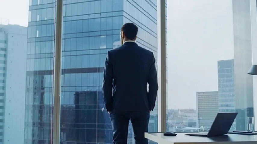 Как знаменитые топ-менеджеры расходуют свои состояния?