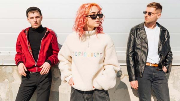 Şəhər küçə dəbinə necə uyğunlaşmalı və hər gün dəbli görünməli?