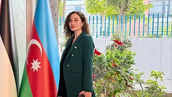 Полковнику Рамилю Сафарову назначена должность для его супруги

Варианты заголовков:

1. Супруге полковника Рамиля Сафарова назначена должность

2. Жене полковника Рамиля Сафарова предложена новая должность