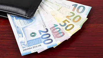 За несколько часов работы — минимум 150 манатов: в Трудовой кодекс готовятся изменения