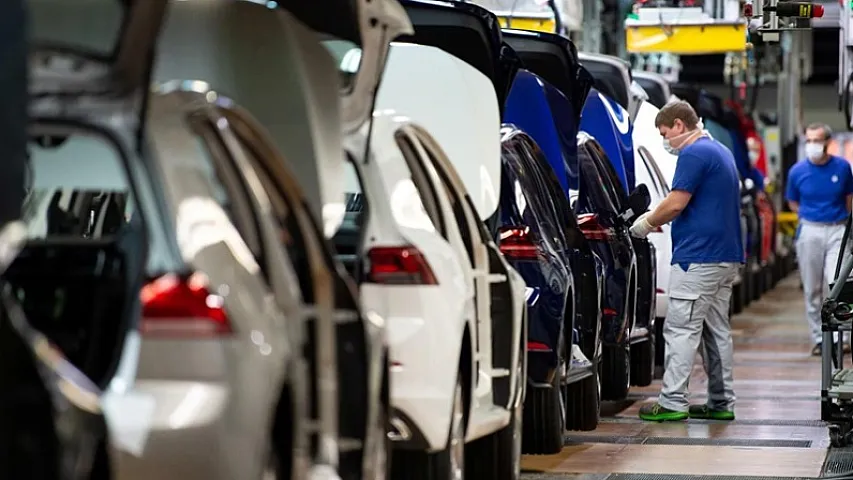 Şirkətin tarixində ilk: "Volkswagen" Almaniya zavodunda istehsalı dayandırır