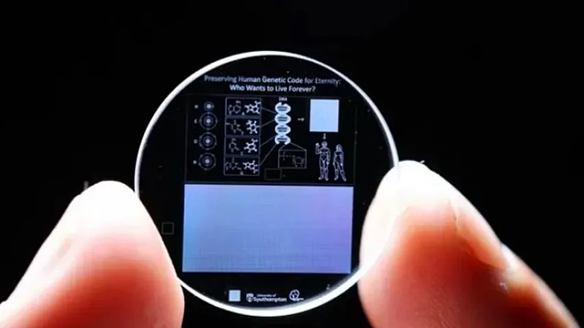 Məlumatları milyardlarla il saxlaya bilən "5D yaddaş" texnologiyasını təqdim edildi