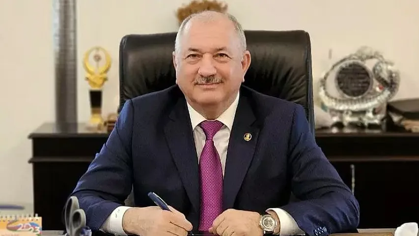 İcra başçısı baş mütəxəssisi işdən çıxardı