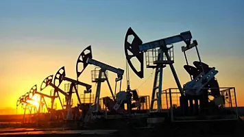 Цена нефти "Azeri Light" снизилась до 63,73 долларов за баррель