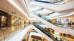 Крупные торговые центры («моллы») попадают под регулирование Налогового кодекса с 2025 года