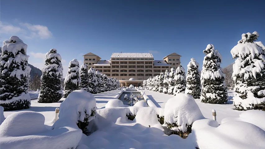 Сколько стоит встретить Новый год в регионах: обзор новогодних пакетов от отелей